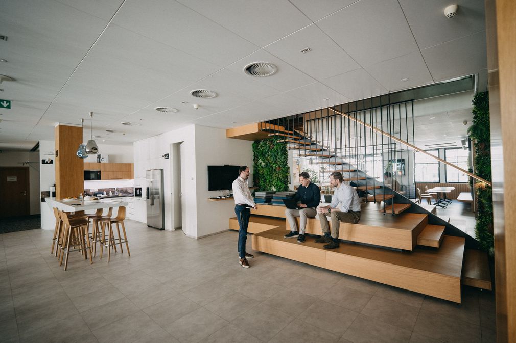 Clifford Chance Prague Association